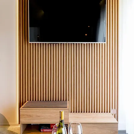 Appartement Wood Design Ed73341 *